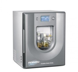 Шейкер-инкубатор, 125 л, ампл. 25 мм, 25-400 об/мин, до 80 °C, Innova 42, Eppendorf