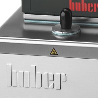 Термостат нагревающий Huber CC-315B, температура (-20) 28...300 °C, мощность нагрева 3 - 3,5 кВт, объем ванны из нерж.стали 15 л