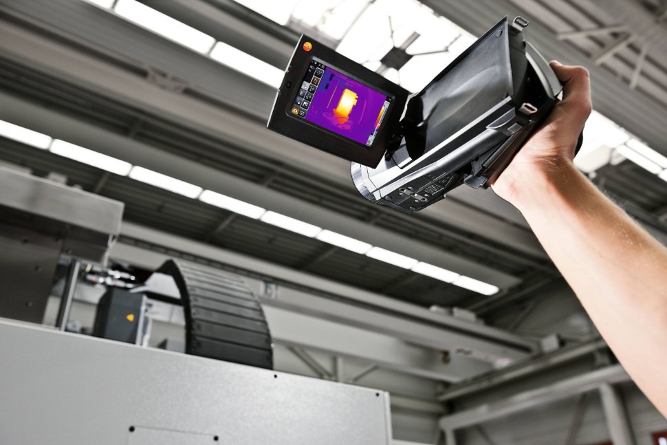 Комплект testo 885 - Тепловизор с супер-телеобъективом и еще двумя объективами (снят с производства)