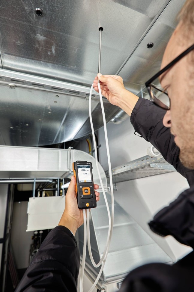 testo 440 dP - Прибор для измерения скорости и оценки качества воздуха в помещении со встроенным сенсором дифференциального давления