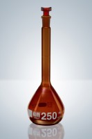 Колба мерная Hirschmann 10 мл, класс A, темное стекло, со шлифом NS 10/19 и стеклянной пробкой