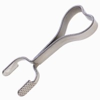 Зажим металлический пружинящий для пережатия резиновых и других эластичных трубок при лаборат. работах &quot; Мора&quot;