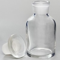 Склянка лабораторная 125 мл. из светлого стекла с узкой горловиной и притертой пробкой