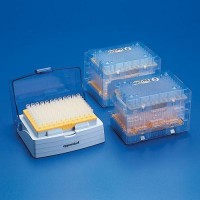 Наконечники до 200 мкл (от 2 мкл), нестерильные, без фильтра, длина 52 мм, бесцветные, epTIPS Reloads, 10 кассет х 96 шт., Eppendorf