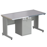 Стол ученический с сервисной стойкой, с электрикой 1500х750х760, раб. поверхность - МОНОЛИТНЫЙ КЕРАМОГРАНИТ