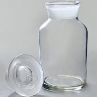 Склянка лабораторная 250 мл. из светлого стекла с широкой горловиной и притертой пробкой