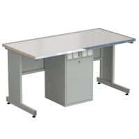 Стол ученический с сервисной стойкой, с электрикой 1515х750х760, раб. поверхность - LABGRADE-лайт