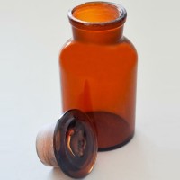 Склянка лабораторная 250 мл. из темного стекла с широкой горловиной и притертой пробкой