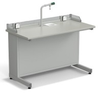 Стол ученический с подводом воды, с бортиком и розетками 1200х600х840, раб. поверхность - ЛАМИНАТ СЕРЫЙ