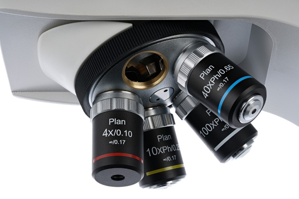 Микроскоп цифровой Levenhuk MED D45T LCD, тринокулярный