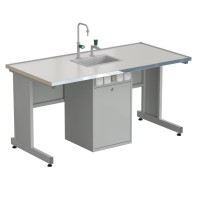 Стол ученический с сервисной стойкой, с электрикой, с подводом воды 1515х750х760, раб. поверхность - LABGRADE-лайт