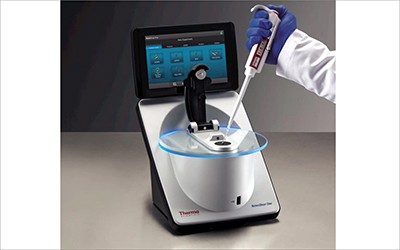 Спектрофотометр, 190-850 нм, от 1 мкл, 1-канальный, сканирующий, NanoDrop One, Thermo FS (аналоги: арт. DW-K5500Plus, Китай; арт. AS-11060-00, Китай, арт. BRED-1000, Blue-Ray)