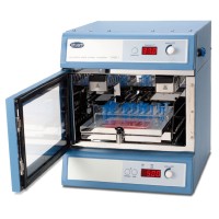 Инкубатор Stuart SI505 для микропланшетов, с орбитальным шейкером