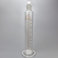 Цилиндр 2-2000-1 мерный с пришлиф. пробкой на стекл. основании, ГОСТ 1770-74
